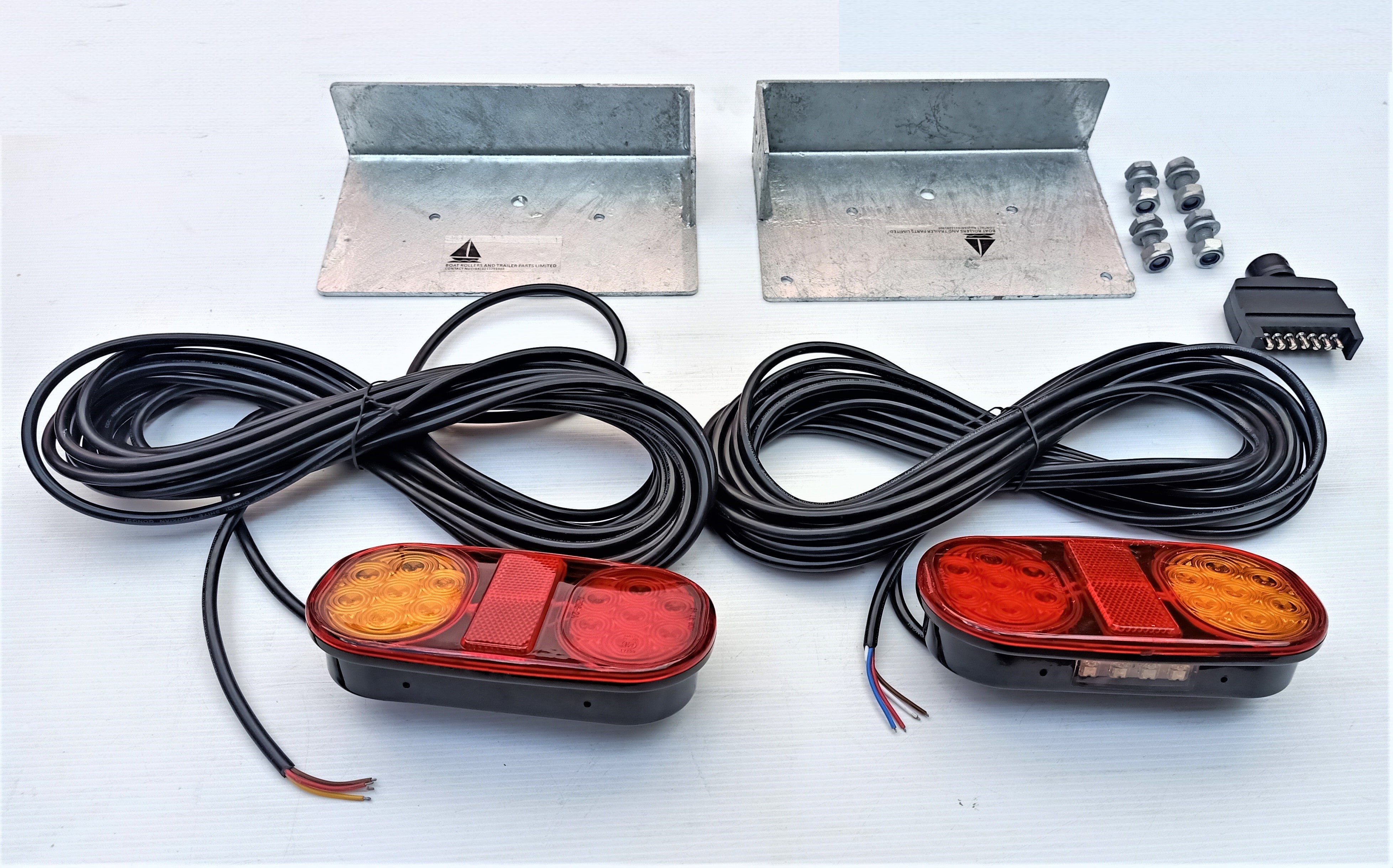 LED BOAT TRAILER LIGHT KIT WITH BACK PLATES 7 PIN PLUG BOAT